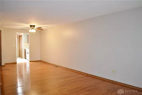 4430 E Ridgewood Rd, Springfield, OH 45503 photo 6