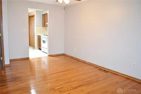 4430 E Ridgewood Rd, Springfield, OH 45503 photo 7