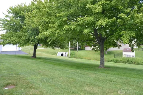 4430 E Ridgewood Rd, Springfield, OH 45503 photo 3