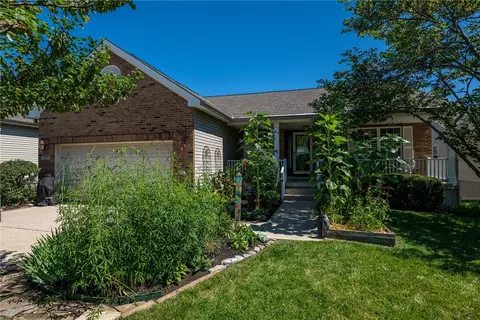 155 Keevers Pt, Springboro, OH 45066