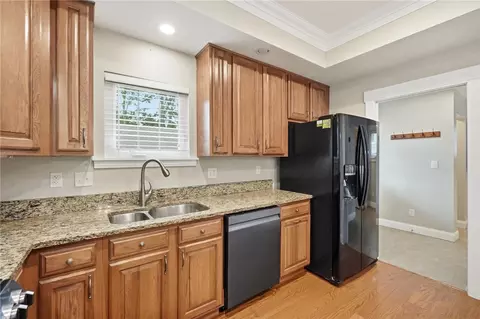 Kitchen - 2425 Delta Ave, Kettering, OH 45419 photo 3 of 4