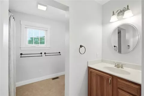 Bath - 2425 Delta Ave, Kettering, OH 45419 photo 2 of 4