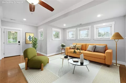 Living - 2425 Delta Ave, Kettering, OH 45419 photo 2 of 6