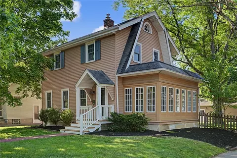 300 Wiltshire Blvd, Oakwood, OH 45419