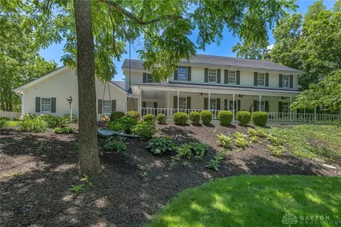 105 Heatherwoode Cir, Springboro, OH 45066