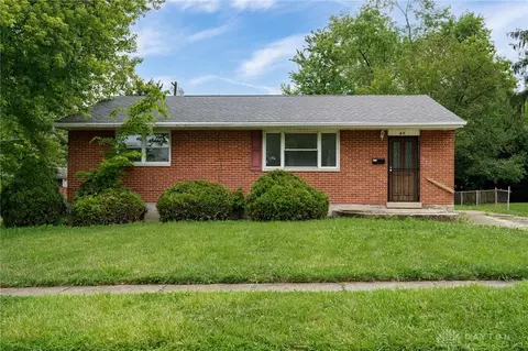42 Stubbs Dr, Dayton, OH 45426
