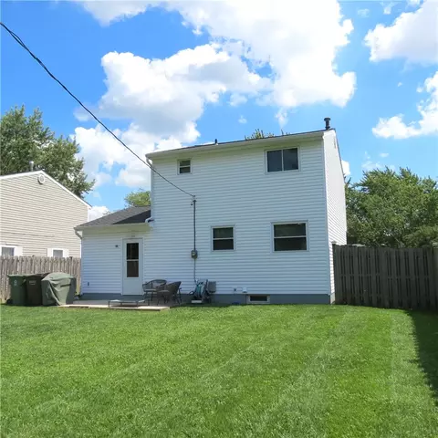 Exterior - 116 Edgewood St, Sidney, OH 45365 photo 3 of 5