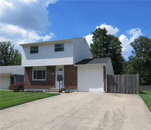 Exterior - 116 Edgewood St, Sidney, OH 45365 photo 2 of 5