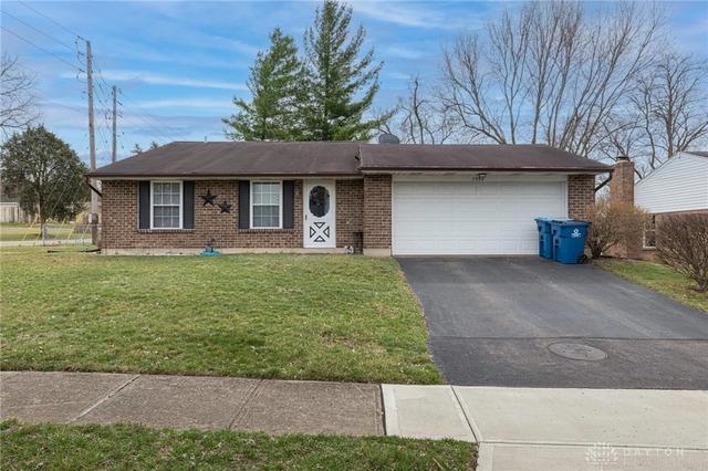7994 Rustic Woods Dr, Huber Heights, OH 45424