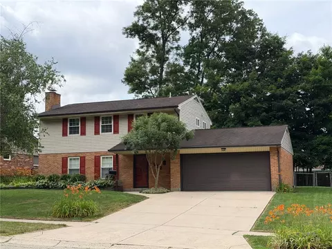 6512 Wildview Dr, Huber Heights, OH 45424