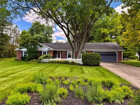 7600 Kings Run Rd, Washington Township, OH 45459