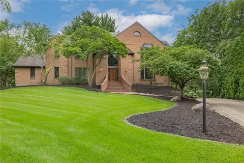 514 Shambord Cir, Kettering, OH 45429
