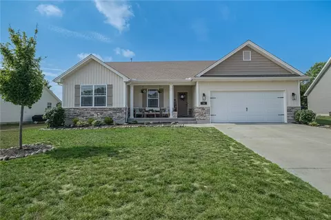 35 Walnut Hills Ct, Germantown, OH 45327