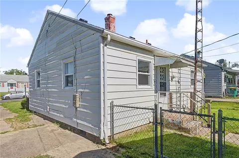 Exterior - 662 Reading Dr, Springfield, OH 45505 photo 10 of 10