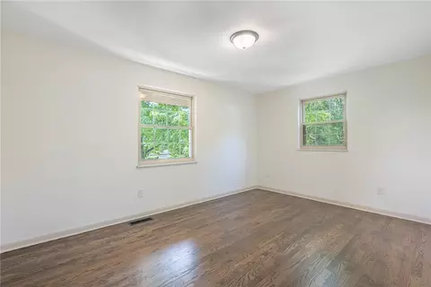 Bedroom - 5001 Polen Dr, Kettering, OH 45440 photo 5 of 9