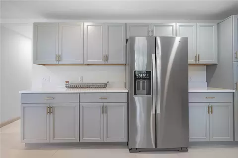 Kitchen - 5001 Polen Dr, Kettering, OH 45440 photo 6 of 7