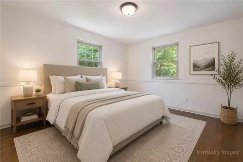 Bedroom - 5001 Polen Dr, Kettering, OH 45440 photo 6 of 9