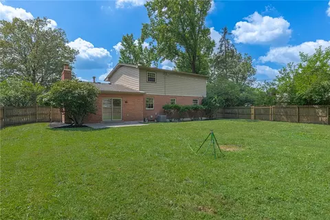Exterior - 5001 Polen Dr, Kettering, OH 45440 photo 4 of 7
