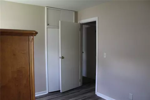 Bedroom - 3215 Nantucket St, Springfield, OH 45503 photo 3 of 11