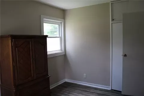Bedroom - 3215 Nantucket St, Springfield, OH 45503 photo 4 of 11