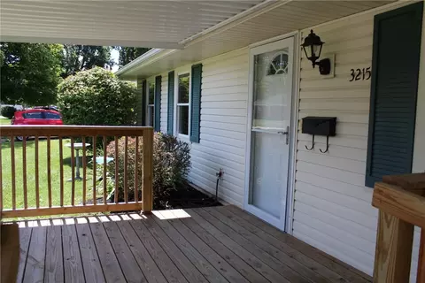 Exterior - 3215 Nantucket St, Springfield, OH 45503 photo 3 of 7