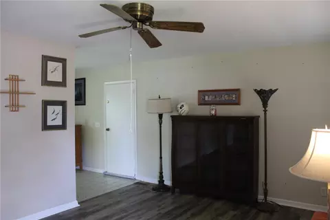 Living - 3215 Nantucket St, Springfield, OH 45503 photo 1 of 3