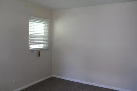 Bedroom - 3215 Nantucket St, Springfield, OH 45503 photo 8 of 11