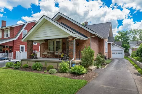 236 Monteray Ave, Oakwood, OH 45419