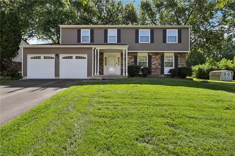4578 Falcon Cir, Dayton, OH 45424