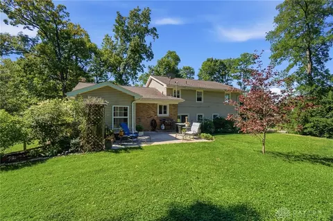 Exterior - 1918 Devon Dr, Springfield, OH 45503 photo 9 of 12