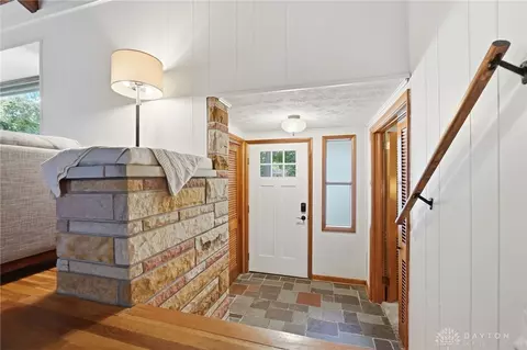Entry Way - 1918 Devon Dr, Springfield, OH 45503 photo 1 of 6