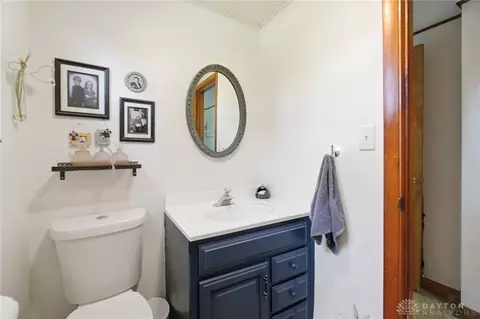 Bath - 1918 Devon Dr, Springfield, OH 45503 photo 6 of 6