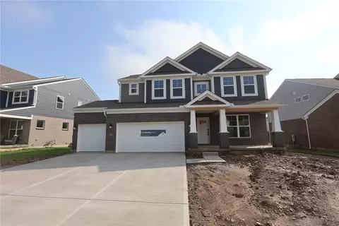 586 Goldfinch Dr, Beavercreek, OH 45434