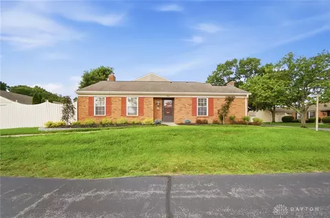 956 Patriot Square Dr, Washington Township, OH 45459