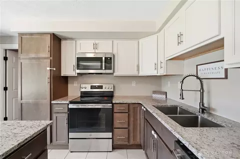 Kitchen - 2376 Portage Path, Bellbrook, OH 45305 photo 6 of 7