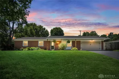 2376 Portage Path, Bellbrook, OH 45305