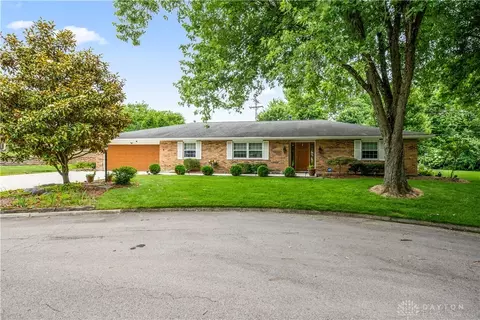 6200 Donnybrook Dr, Washington Township, OH 45459