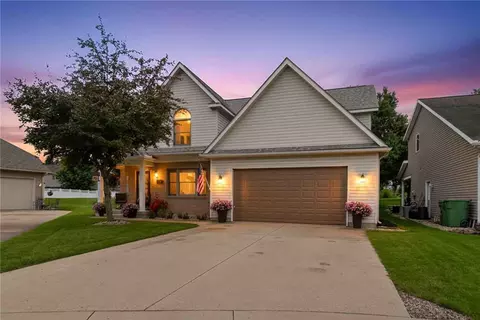 120 Village Green Dr, Sidney, OH 45365