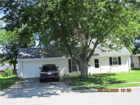 1626 Haverhill Dr, Piqua, OH 45356