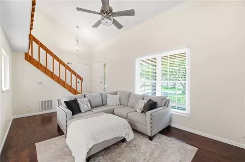 Living - 1007 Foxshire Pl, Centerville, OH 45458 photo 1 of 3