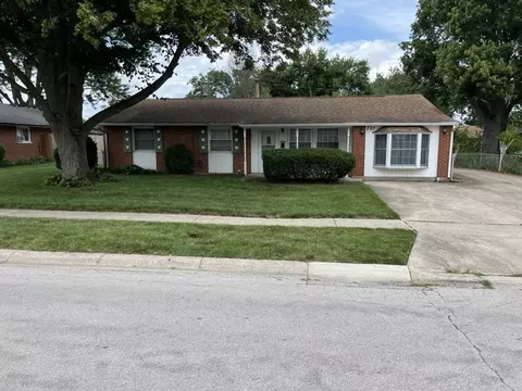 725 Hile Ln, Englewood, OH 45322
