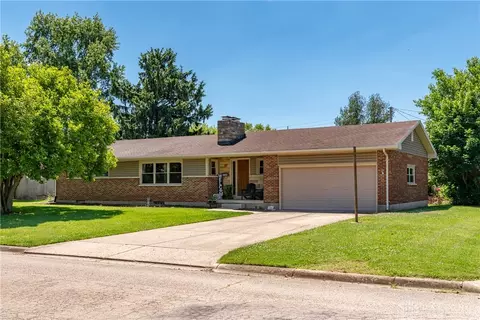 1566 Grimes Ave, Urbana, OH 43078