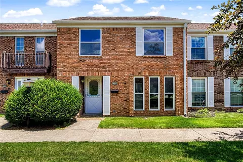 3204 Roanoke Ct, Fairborn, OH 45324