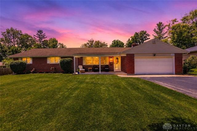 2097 Bonniedale Dr, Bellbrook, OH 45305