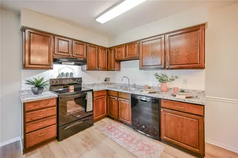 Kitchen - 2155 Olympic St, Springfield, OH 45503 photo 3 of 3