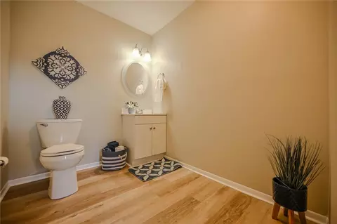 Bath - 2155 Olympic St, Springfield, OH 45503 photo 1 of 4