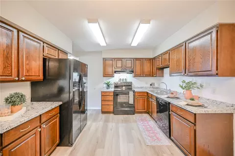 Kitchen - 2155 Olympic St, Springfield, OH 45503 photo 1 of 3