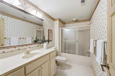 Bath - 2892 River End Ct, Sugarcreek Township, OH 45370 photo 11 of 11