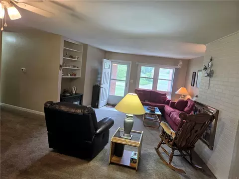 Living - 808 Hollendale Dr, Kettering, OH 45429 photo 2 of 3