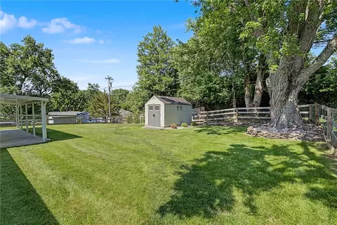 Exterior - 185 Broadripple Rd, Centerville, OH 45458 photo 8 of 9